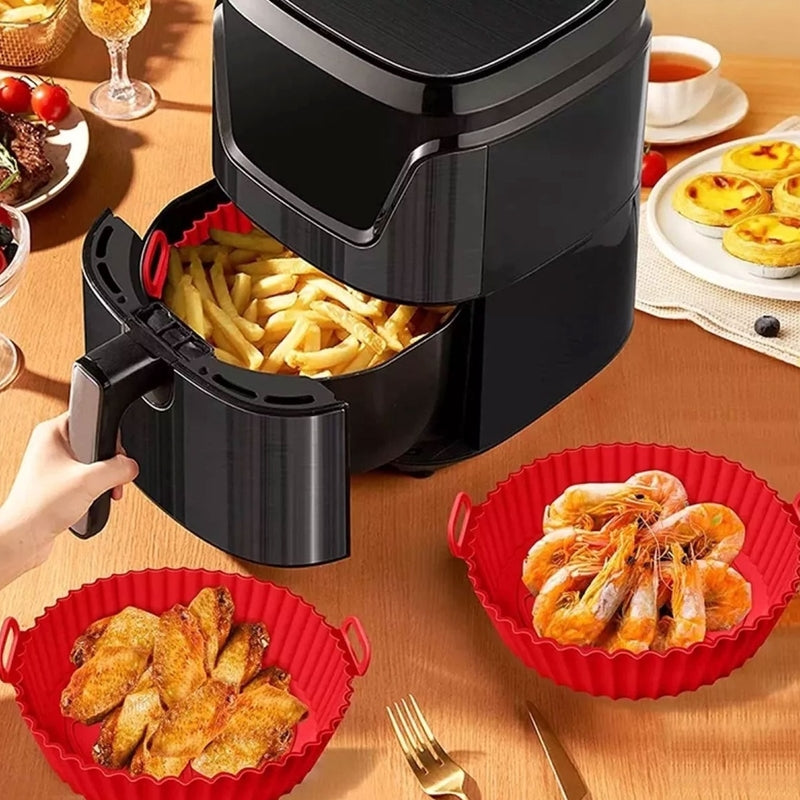 kit 4pçs C/ 2 Formas de Silicone 2 Pinceis Airfryer Protetor, Maleável e Antiaderente