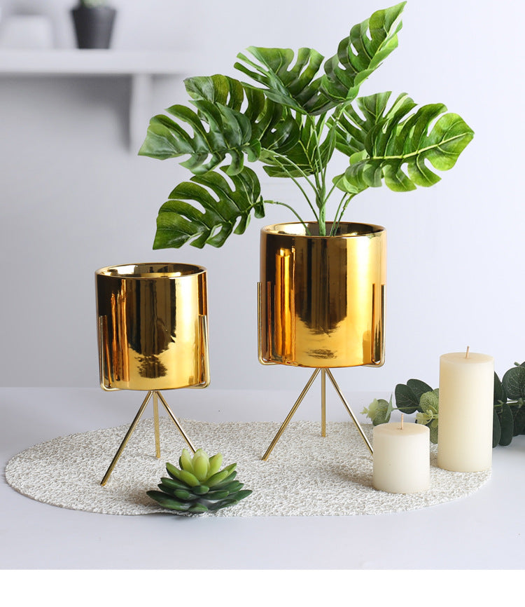 Vaso de Ceramica Decorativo Tripé em Metal Dourado Flores Plantas