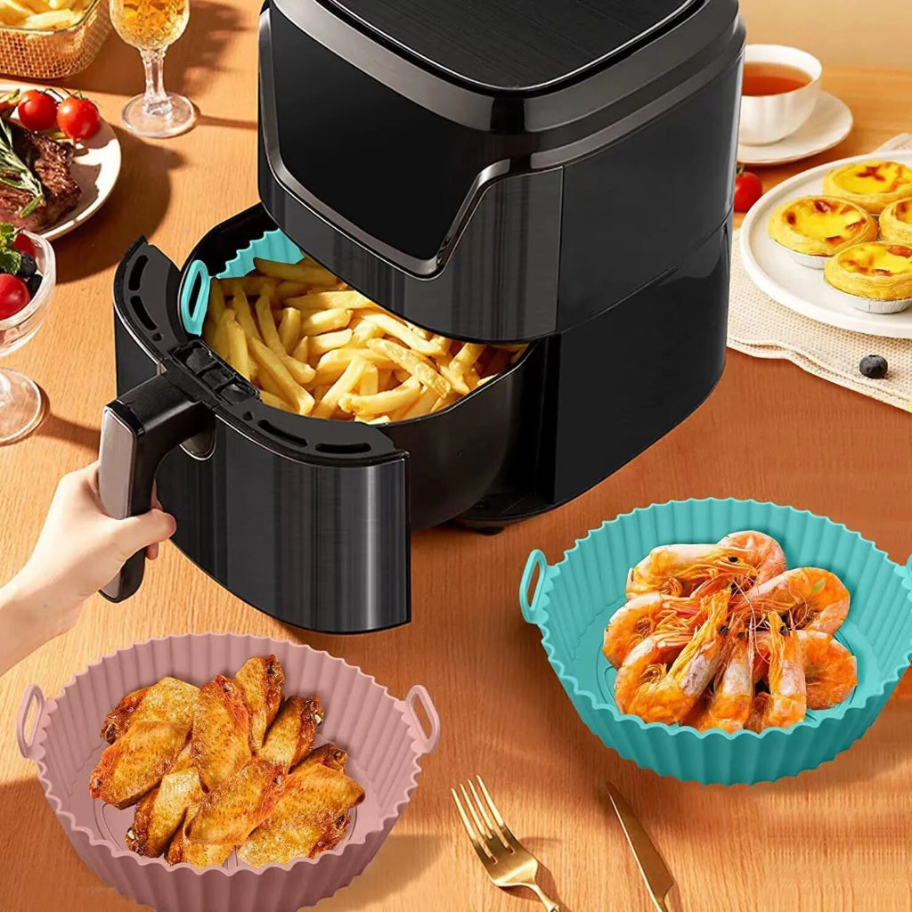 kit 4pçs C/ 2 Formas de Silicone 2 Pinceis Airfryer Protetor, Maleável e Antiaderente